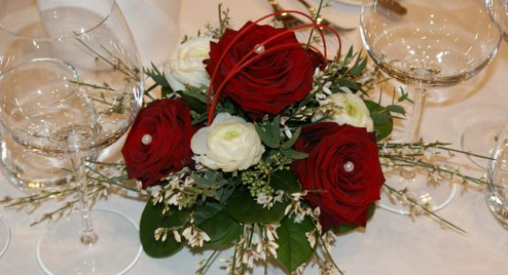 Blumenschmuck – blühende Tischdekoration