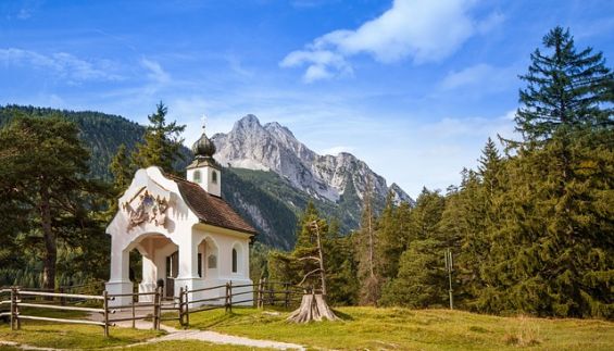 Location für eine Trachtenhochzeit ©pixabay