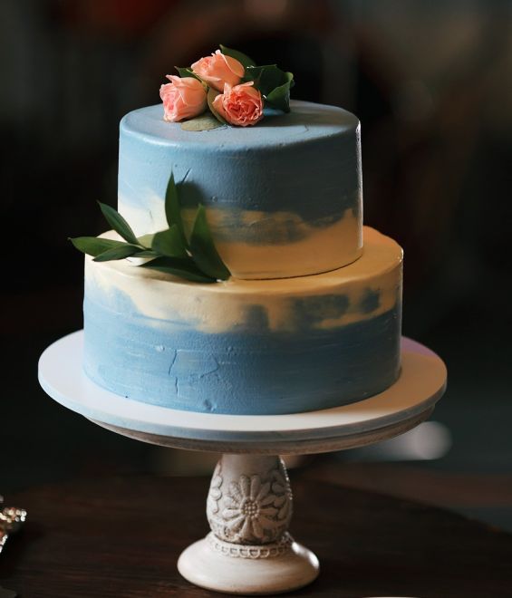 Hochzeitstorte Trendfarbe lost at sea